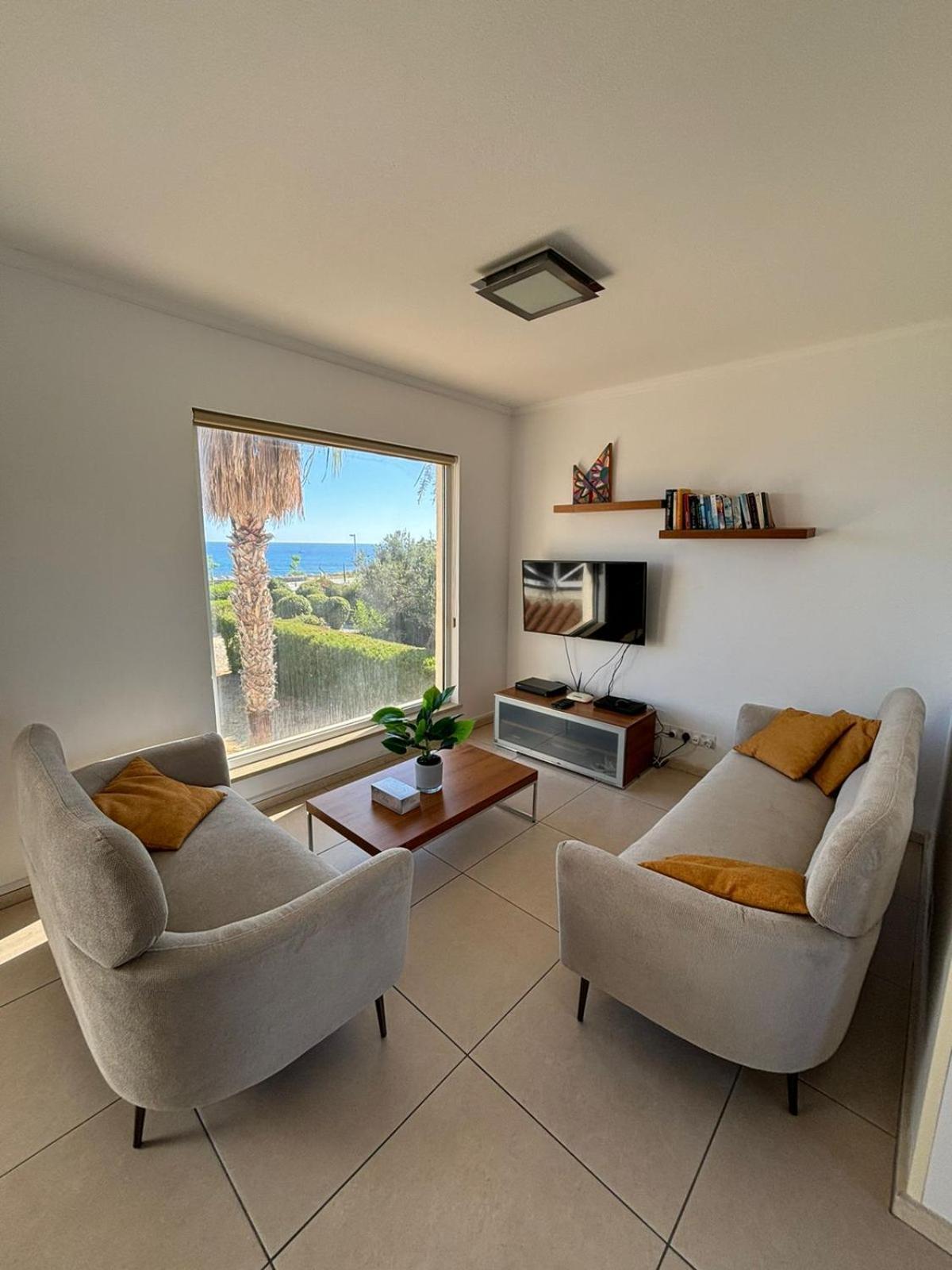 Appartamento Horizon Bliss At Coral Bay Peyia Esterno foto