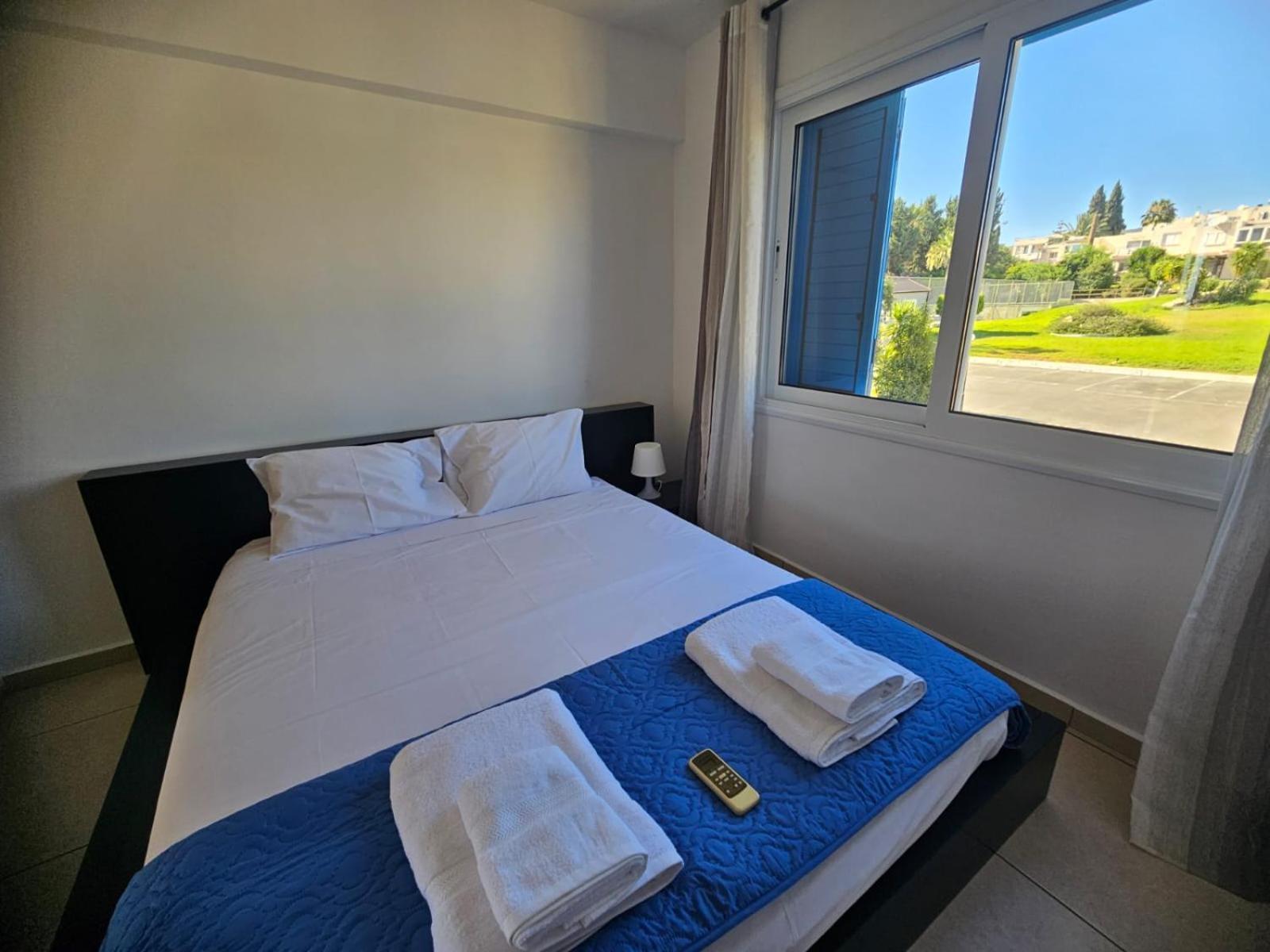 Appartamento Horizon Bliss At Coral Bay Peyia Esterno foto